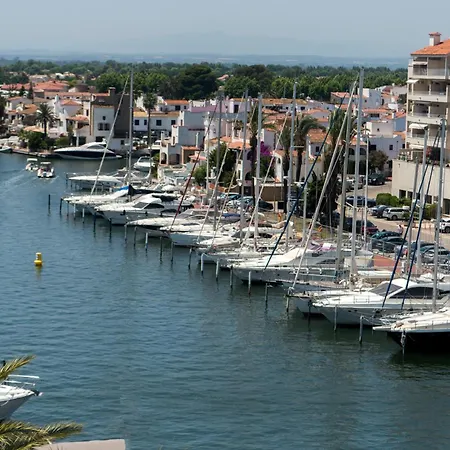 Welcs 264 Emp Con Vistas Al Canal